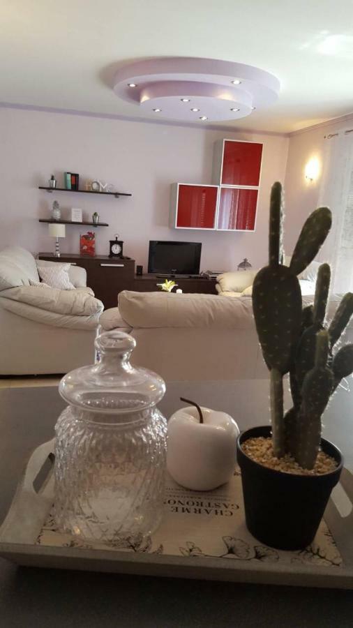 Ferienwohnung Apartman Luly Kaštela Exterior foto