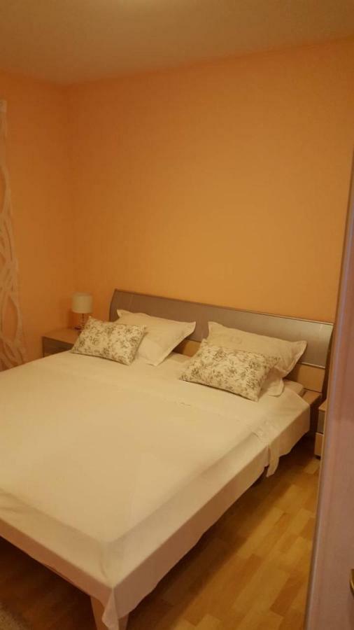 Ferienwohnung Apartman Luly Kaštela Exterior foto